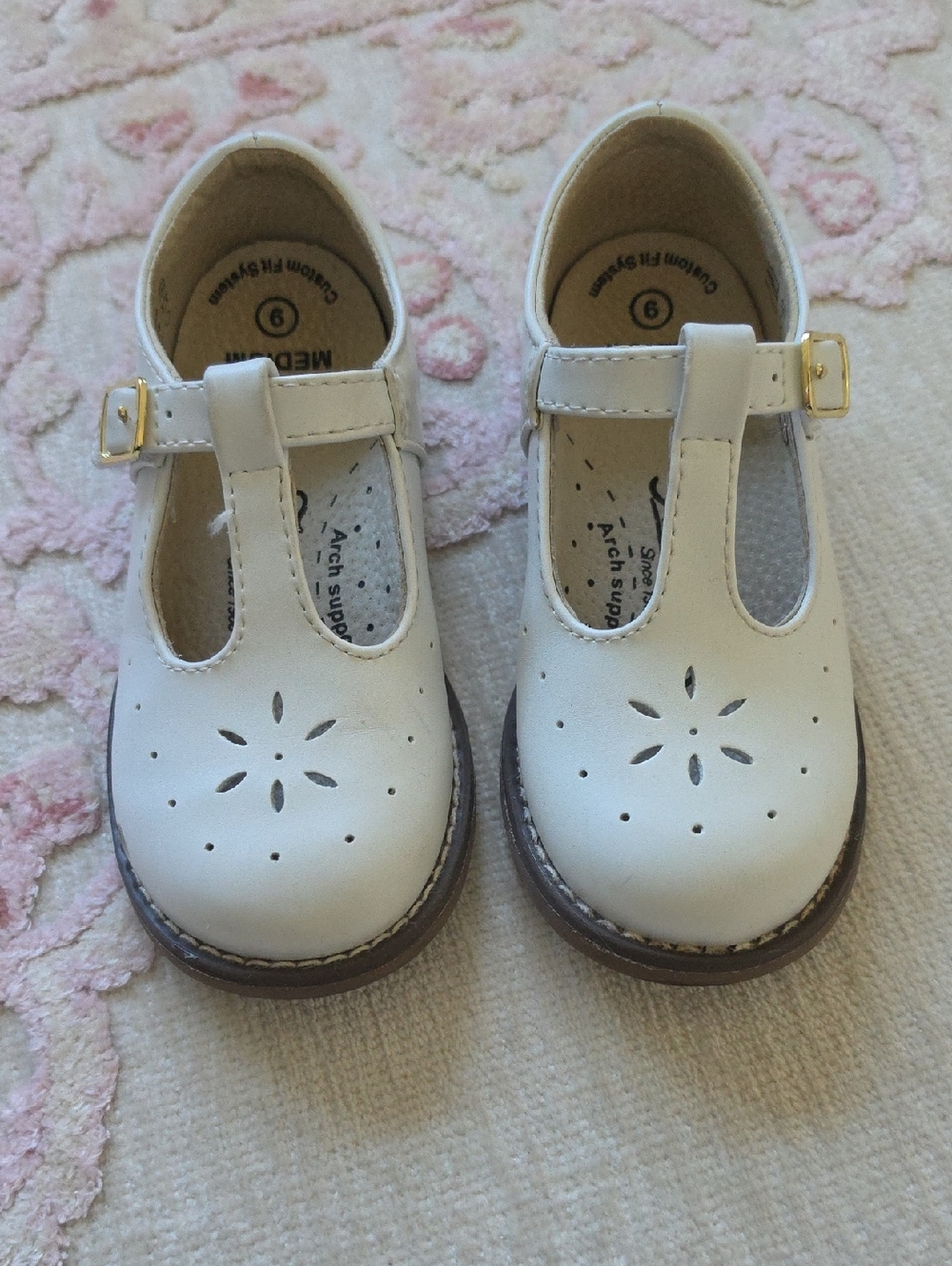 Girl Toddler Footmates Size 9 Medium White